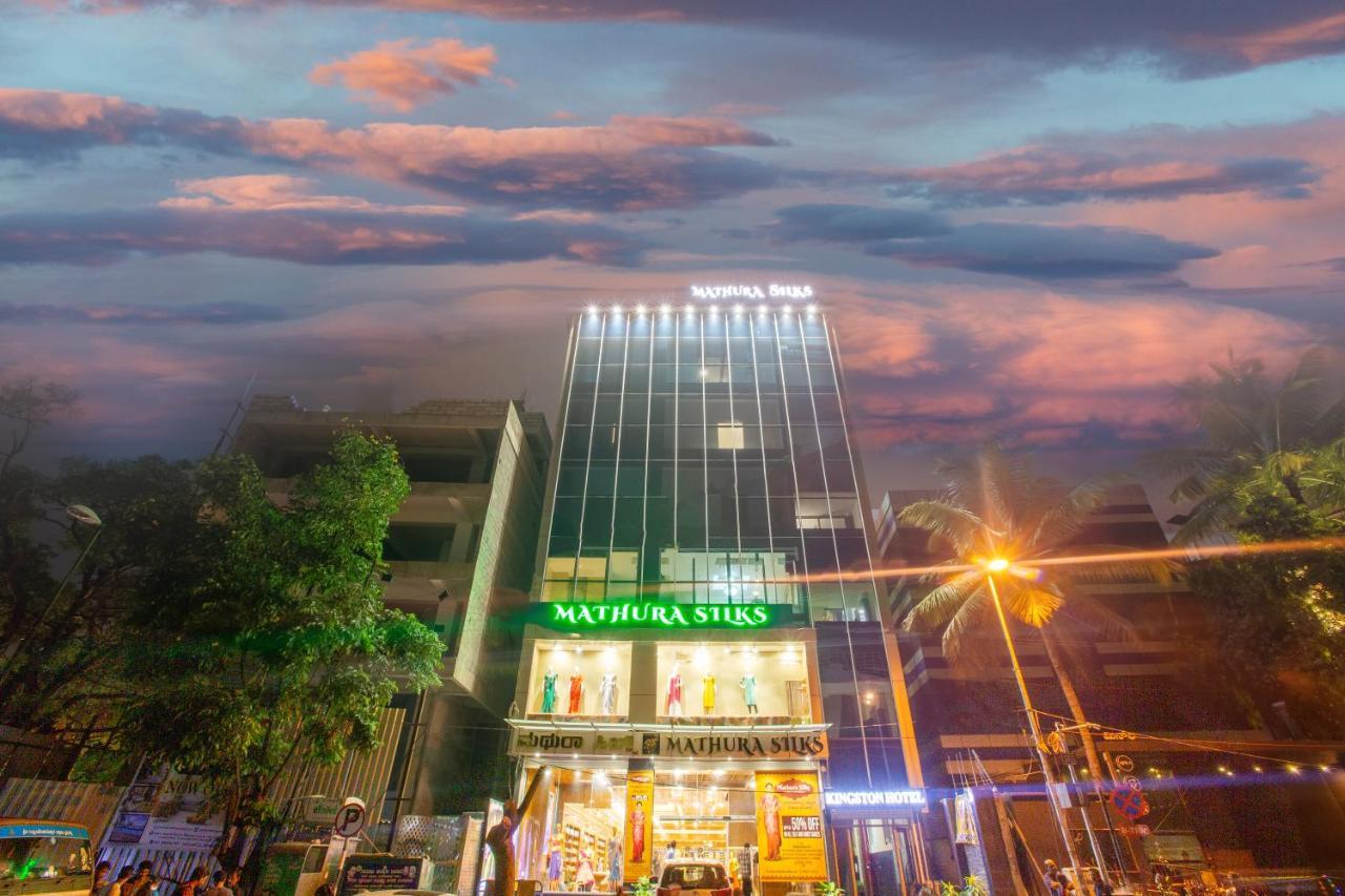Kingston Hotel Bangalore Extérieur photo