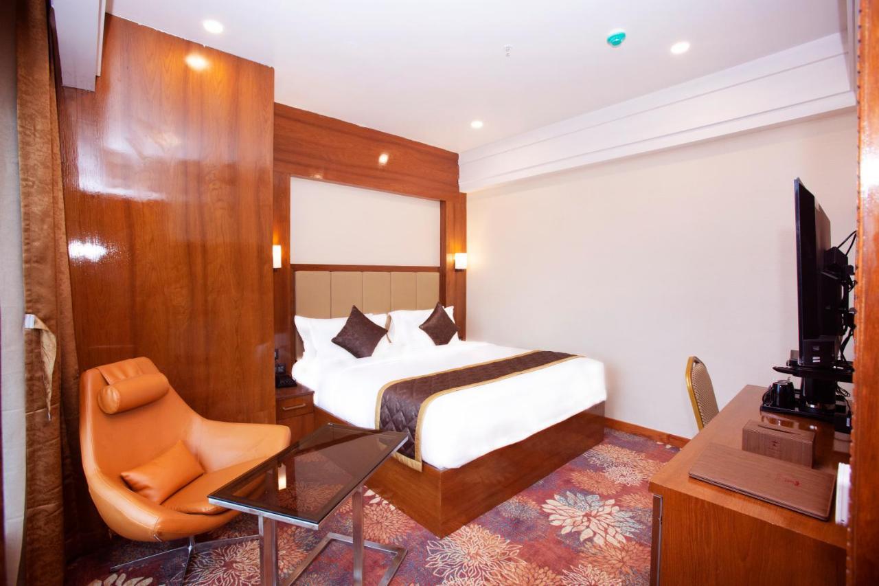 Kingston Hotel Bangalore Extérieur photo