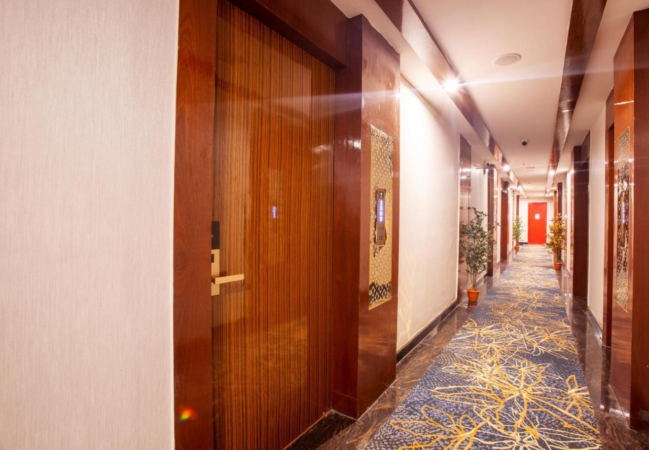 Kingston Hotel Bangalore Extérieur photo