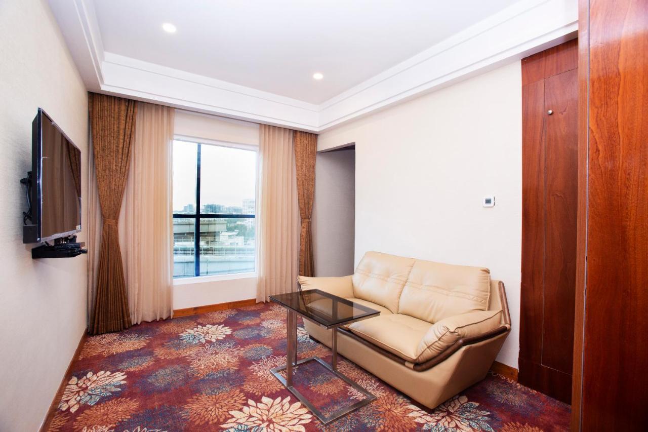 Kingston Hotel Bangalore Extérieur photo