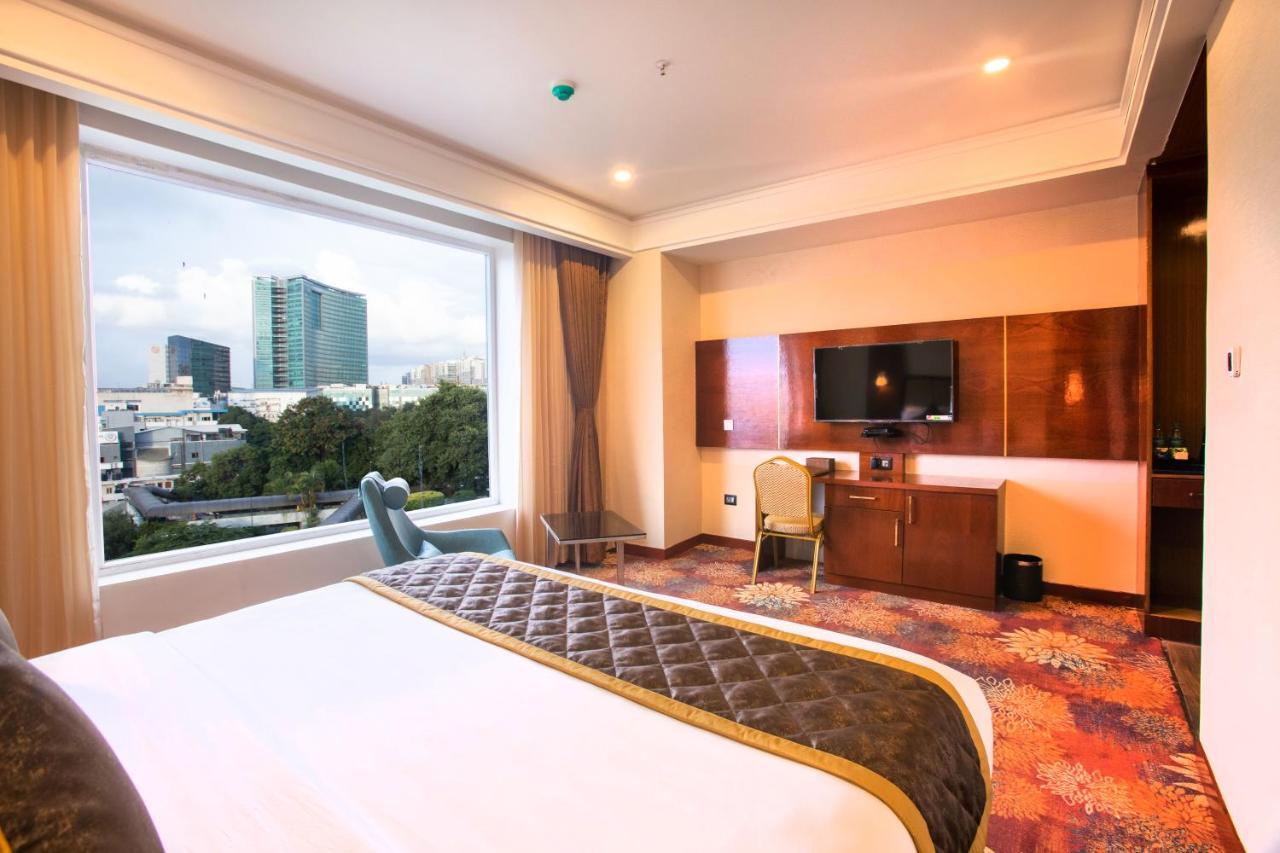 Kingston Hotel Bangalore Extérieur photo