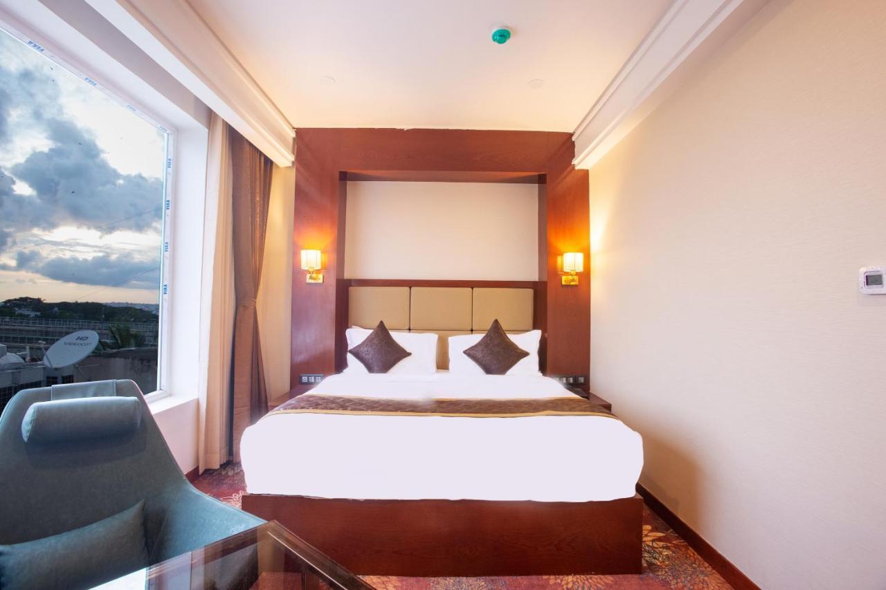 Kingston Hotel Bangalore Extérieur photo