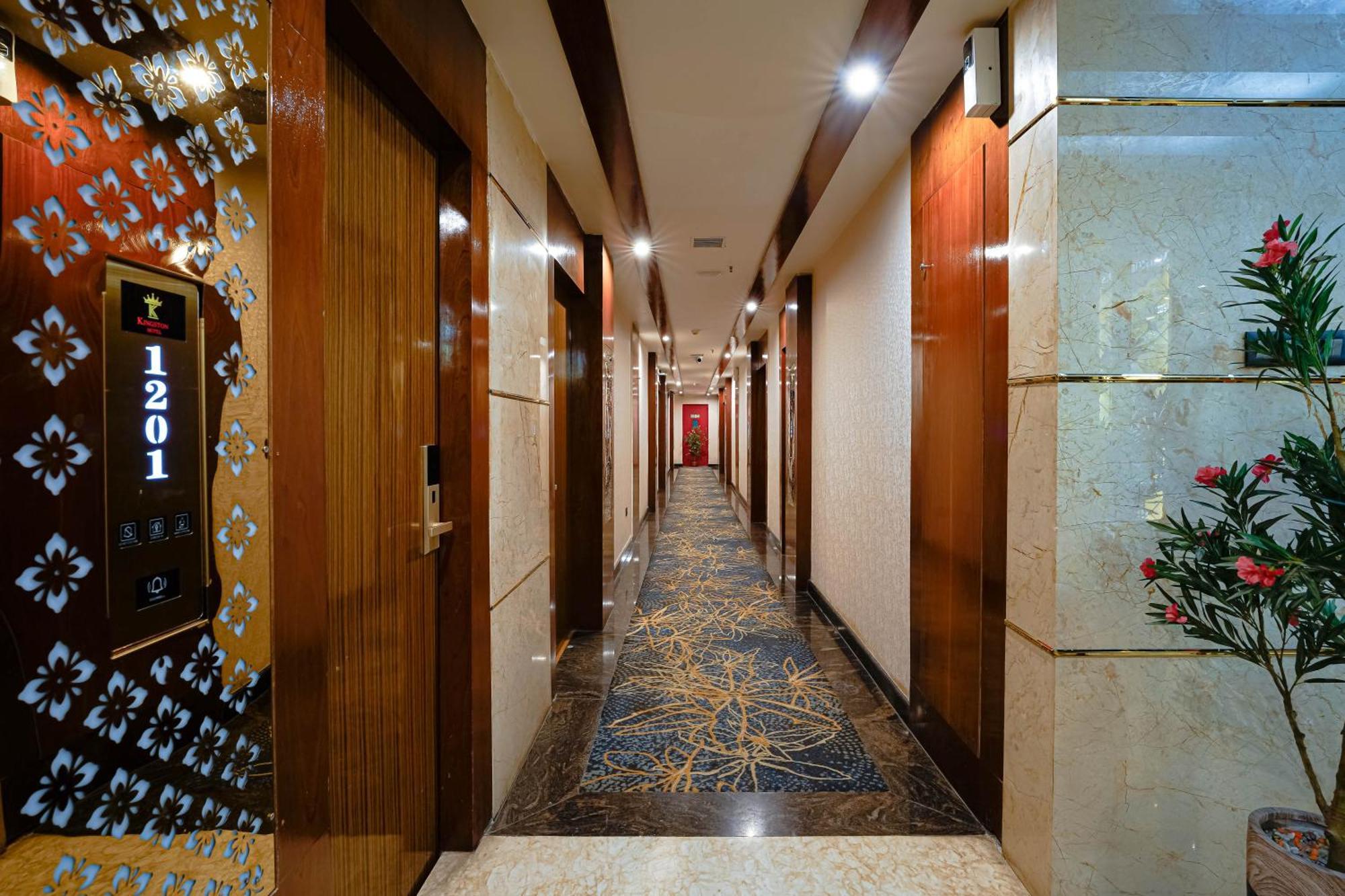 Kingston Hotel Bangalore Extérieur photo