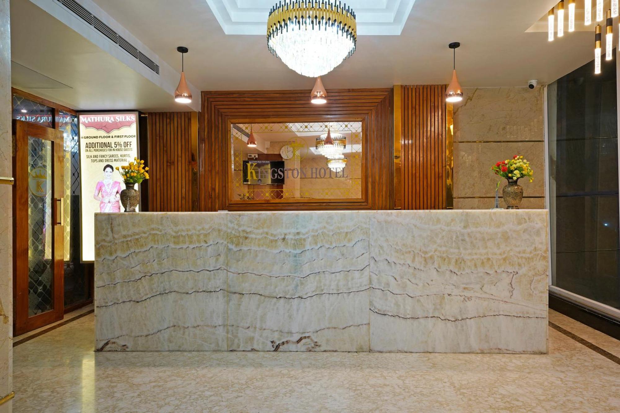 Kingston Hotel Bangalore Extérieur photo