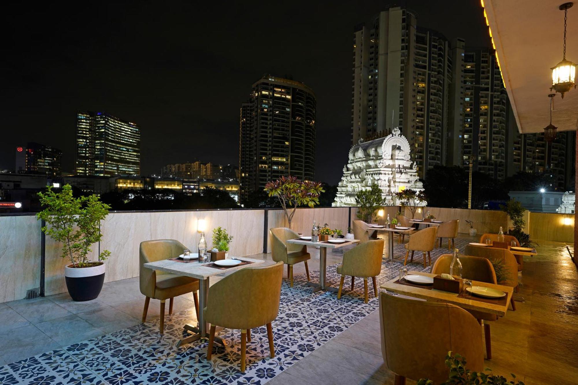 Kingston Hotel Bangalore Extérieur photo