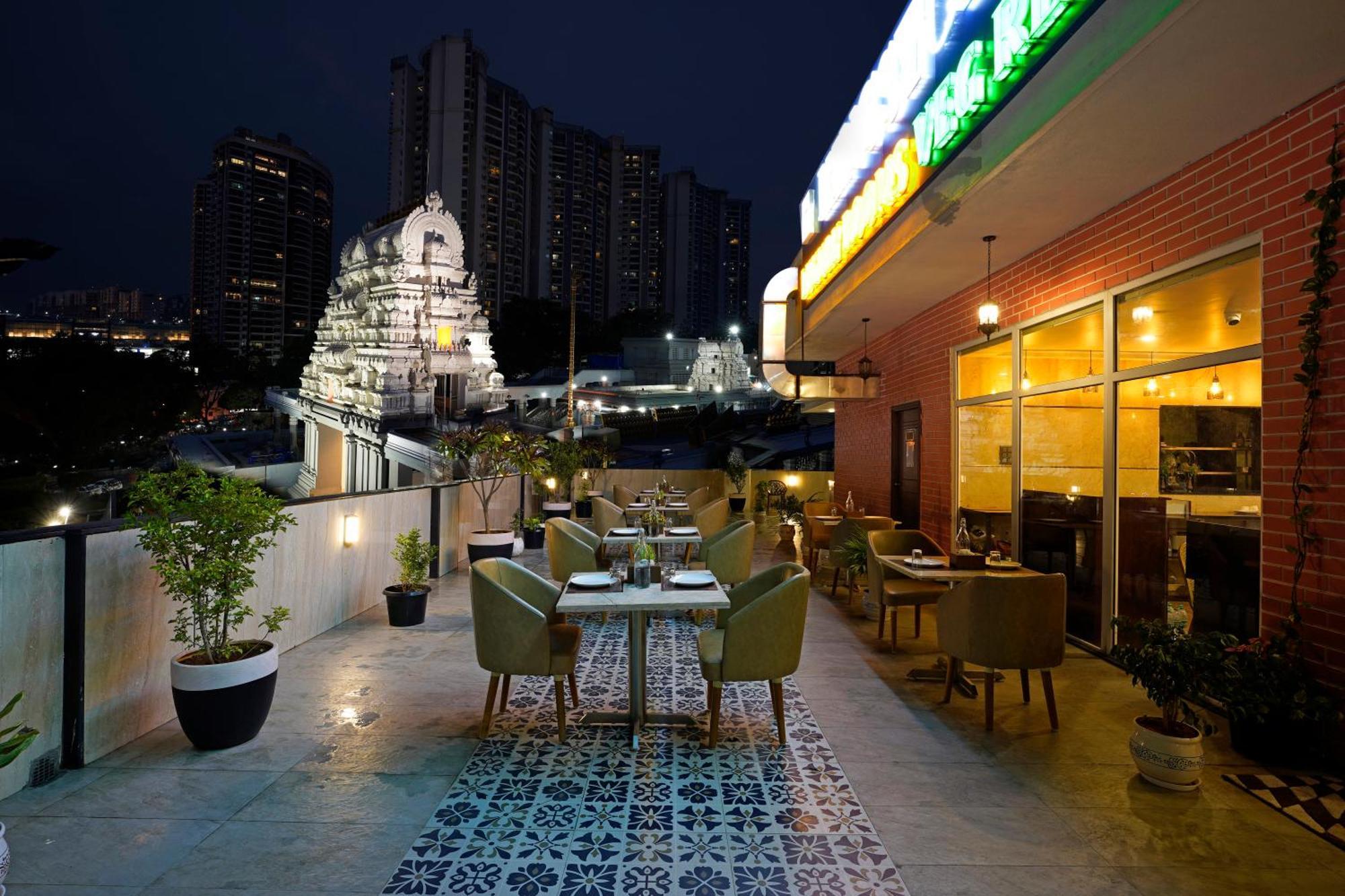 Kingston Hotel Bangalore Extérieur photo