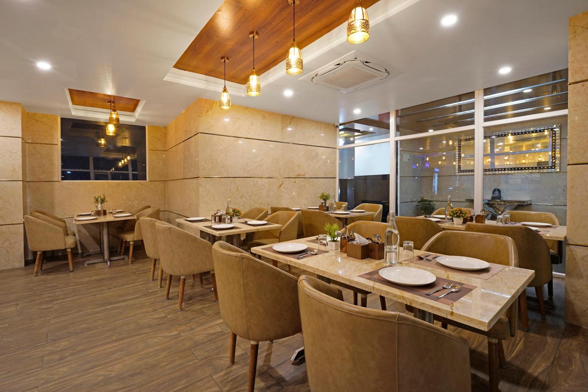 Kingston Hotel Bangalore Extérieur photo