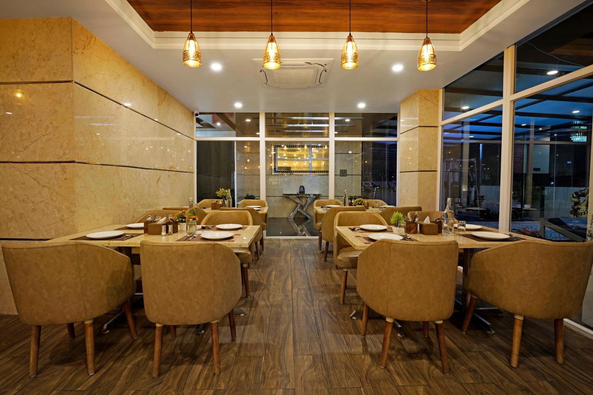 Kingston Hotel Bangalore Extérieur photo