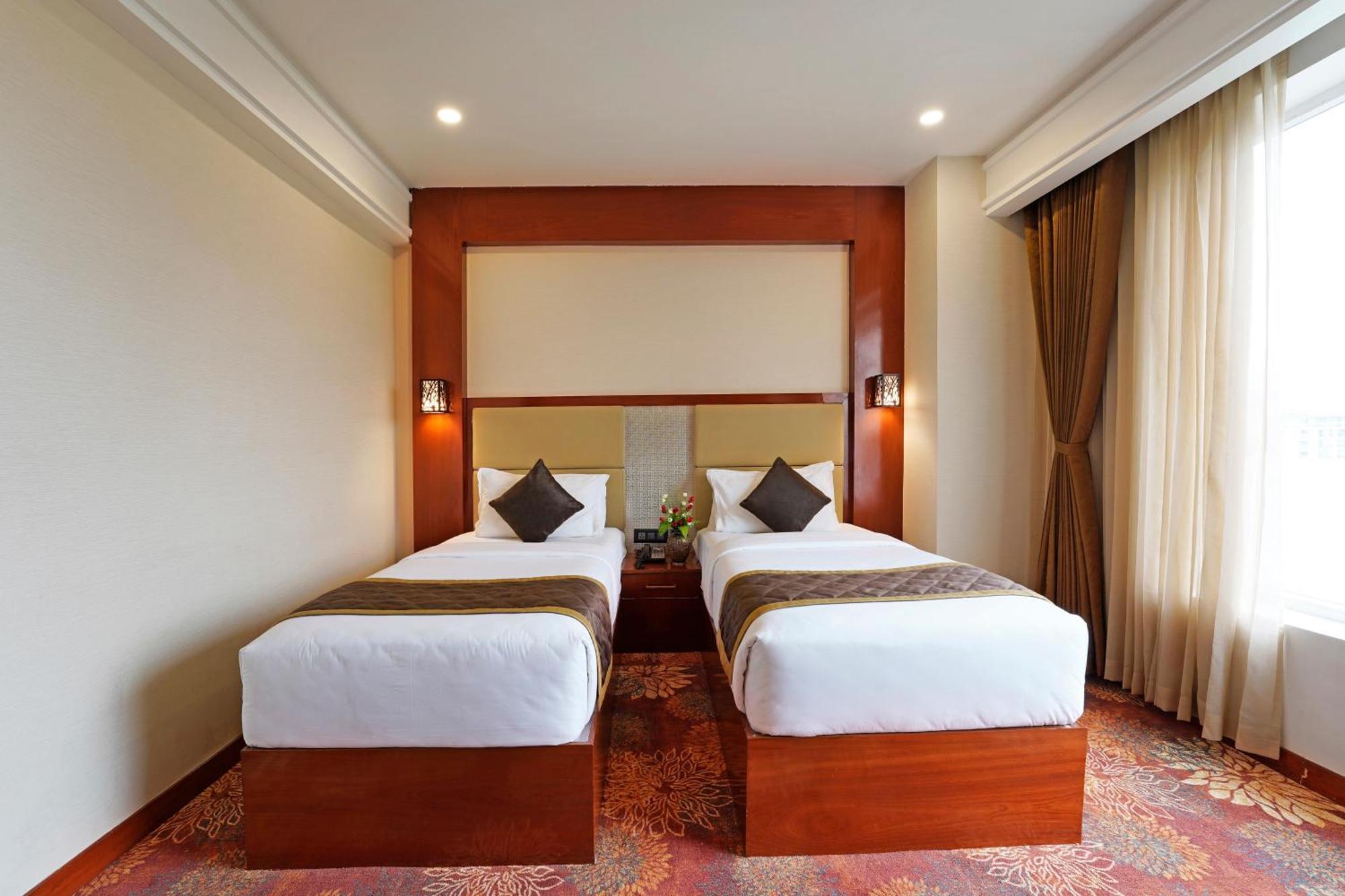 Kingston Hotel Bangalore Extérieur photo
